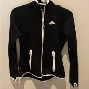 Nike women’s tech fleece